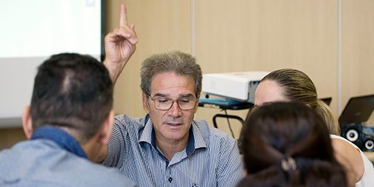 FORMANDO UM ADE: PRIMEIROS PASSOS - Instituto Positivo